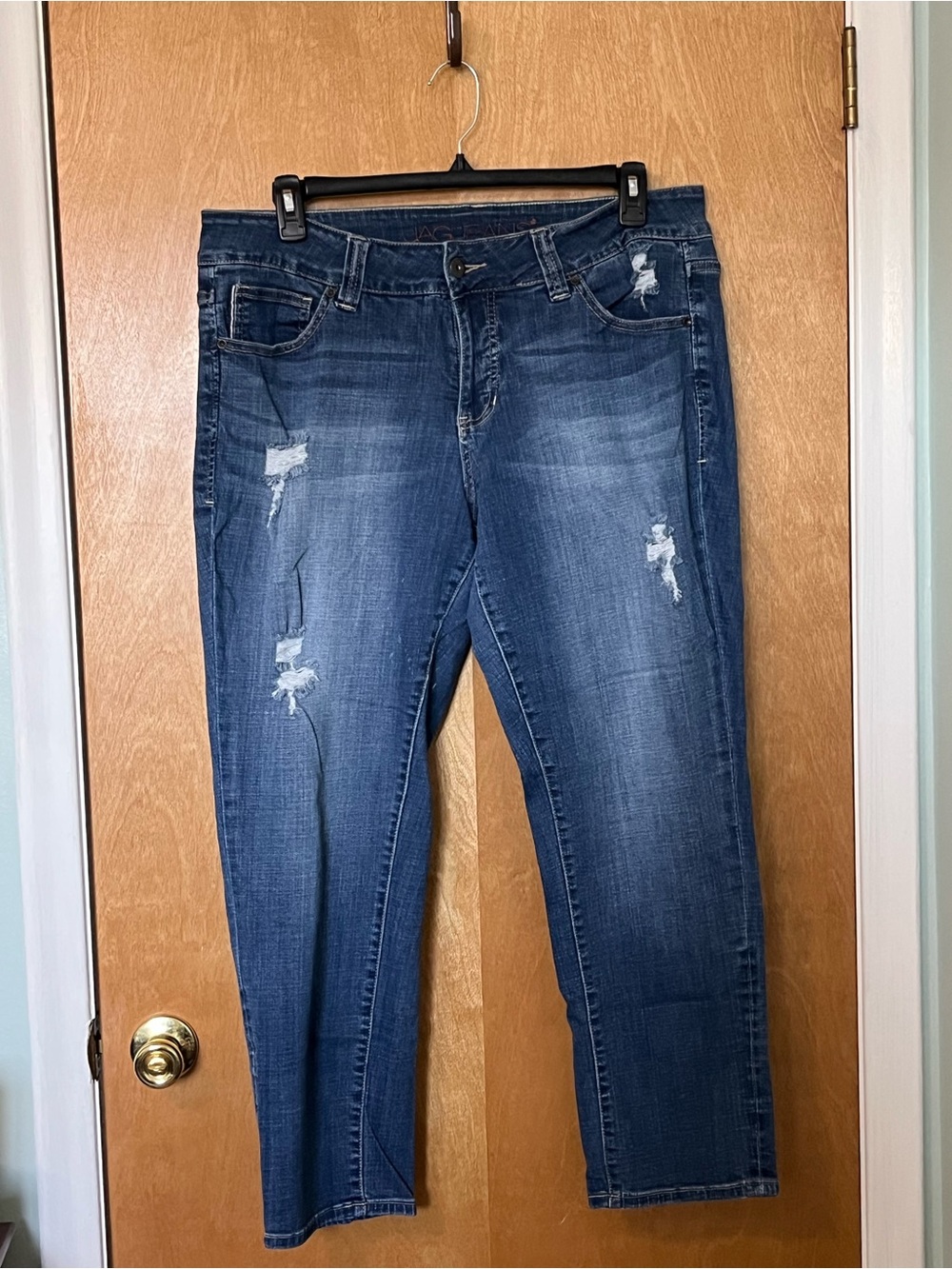 JAG Women’s Size 18W Dark-Wash Distressed Blue Denim Straight-Leg Jeans